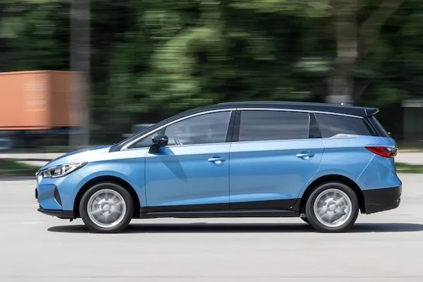 Singapore Full Year 2024: Toyota and BYD top surging market (+42.3%)